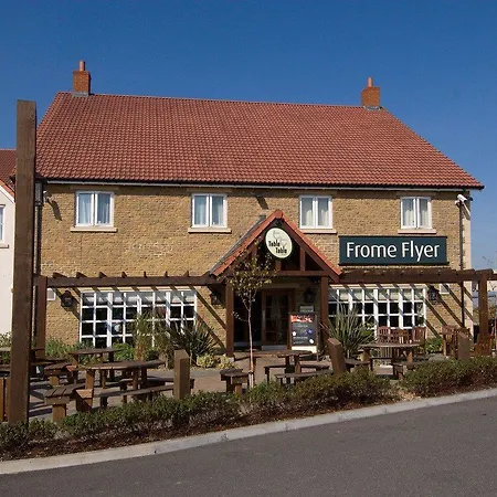 Premier Inn Frome-2