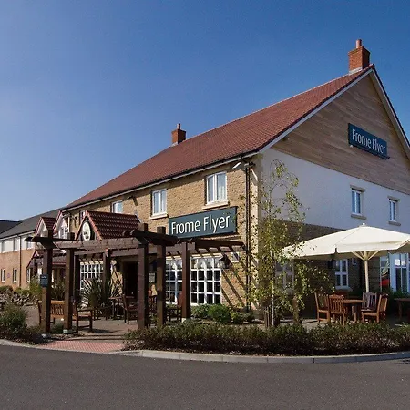 Premier Inn Frome-3