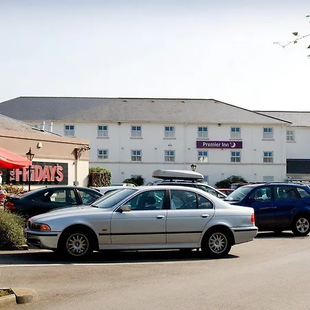 Premier Inn Cheltenham Central - West/A40-2