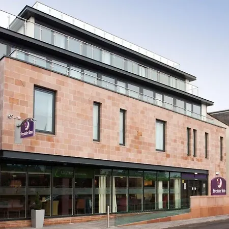 Premier Inn Inverness Centre - River Ness-2