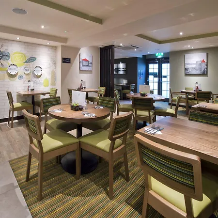 Premier Inn Aberystwyth-3