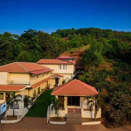 De Lagom Comforts , Comfortable Rooms With Pool & Breakfast - Near Anjuna Beach-3