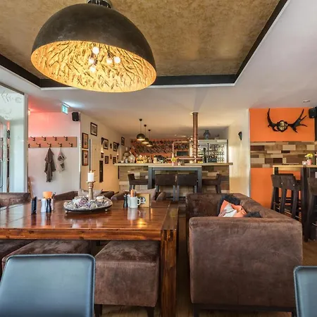 Engel Hotel Grill Bar-2