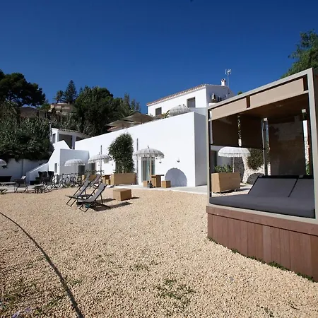 Abeniss Boutique B&B-3