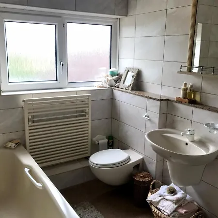 Holly House B&B-2