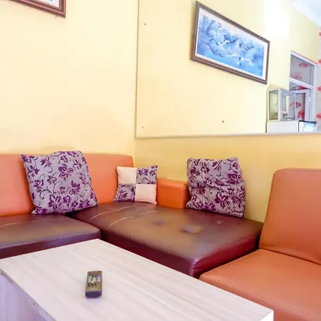 Pandawa Guest House At Ngaliyan Square-3