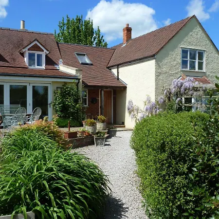 The Lodge, At Orchard Cottage-2