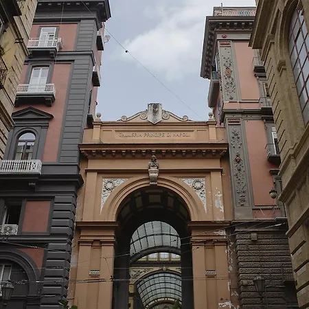 B&B Galleria Principe Di Napoli-3