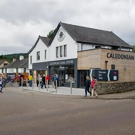 Lock Chambers, Caledonian Canal Centre-2