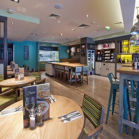 Premier Inn Blackburn Town Centre-2