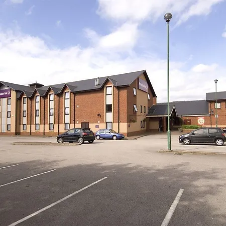 Premier Inn Birmingham South-2