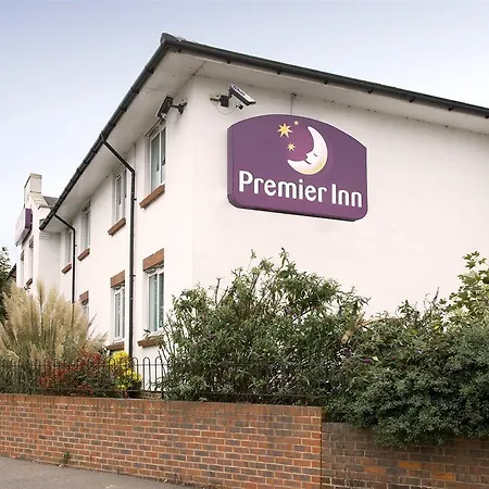 Premier Inn Basildon-2