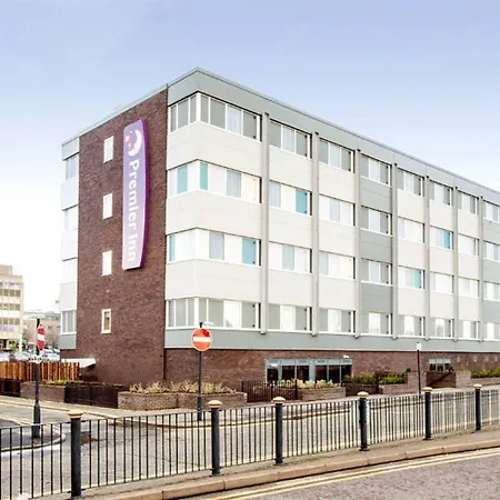 Premier Inn Birkenhead Town Centre-3