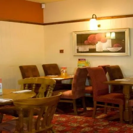 Premier Inn Hull West-2