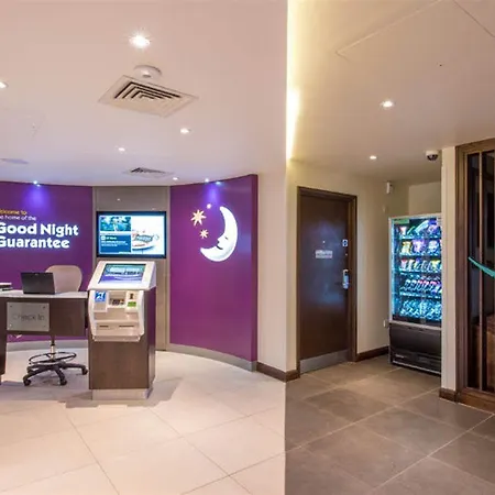 Premier Inn Birkenhead Town Centre-2