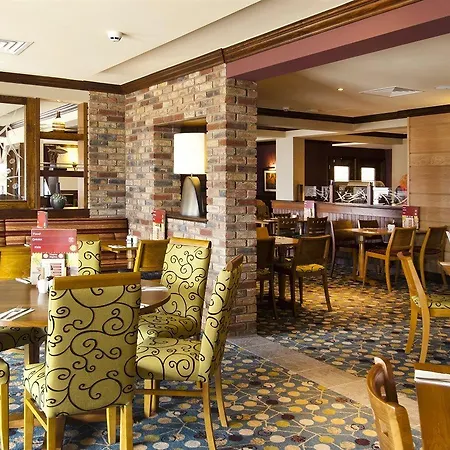 Premier Inn Bicester-3
