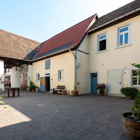Gästezimmer im Weingut Wolf-3