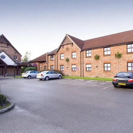Premier Inn Manchester - Handforth-2