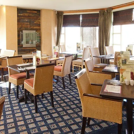 Premier Inn Poole Centre - Holes Bay-2