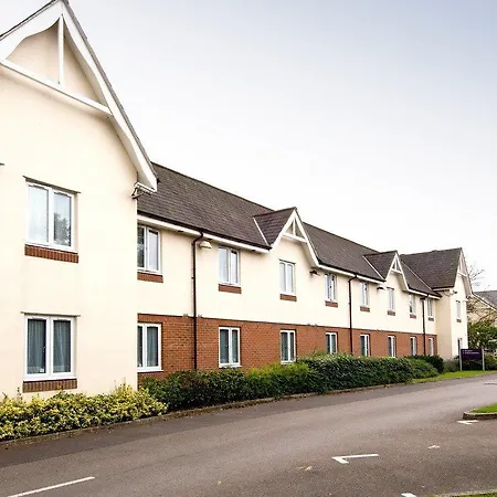 Premier Inn Taunton Ruishton-3