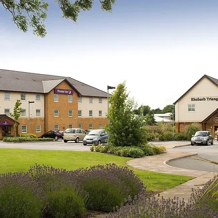 Premier Inn Wakefield City North-3