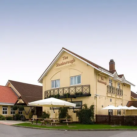 Premier Inn Welwyn Garden City-2