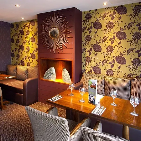 Premier Inn Warwick-3