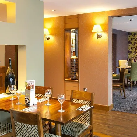 Premier Inn Warwick-2