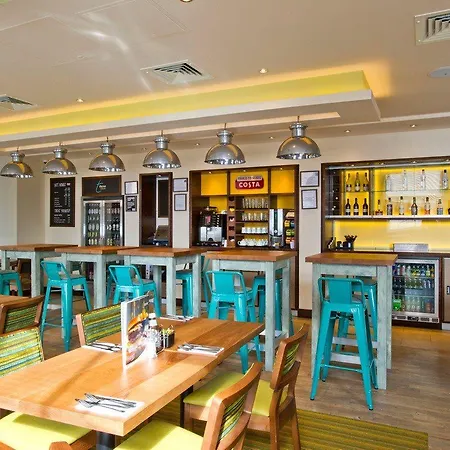 Premier Inn Perth City Centre-2