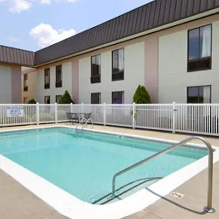 Ramada Limited - Columbia-2