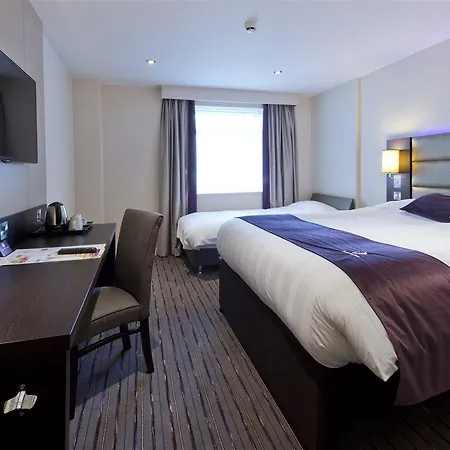 Premier Inn Newbury Town Centre-2