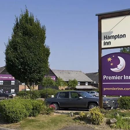 Premier Inn Salisbury North Bishopdown-3