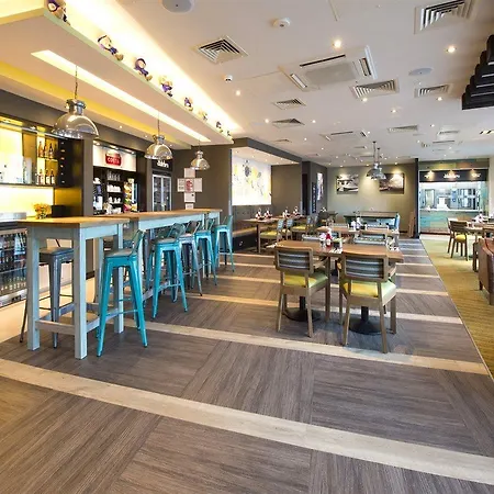 Premier Inn Bude-2
