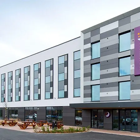 Premier Inn Slough West-3