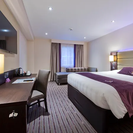 Premier Inn Letchworth Garden City-2