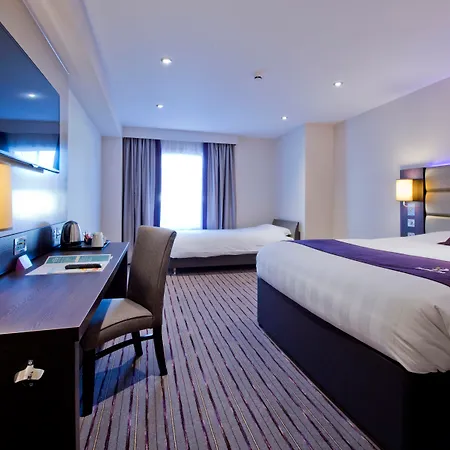 Premier Inn Letchworth Garden City-3