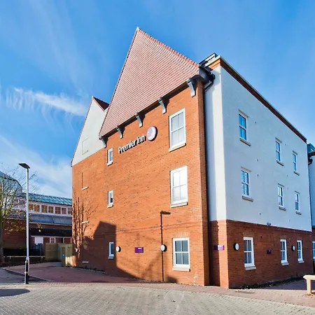 Premier Inn Letchworth Garden City-2