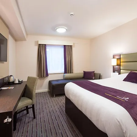 Premier Inn Maidenhead Town Centre-3