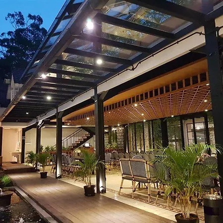 Beehive Boutique Hotel-3