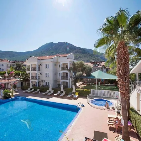 Sea Breeze Hotel And Apartments-3
