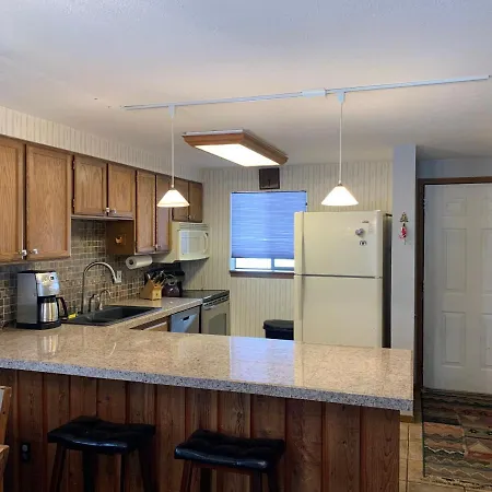 Beaver Village Apartment-3