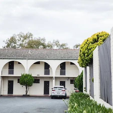 Harriet House Tumut-3