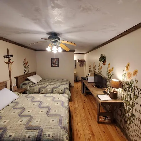 Jamesport Inn-2
