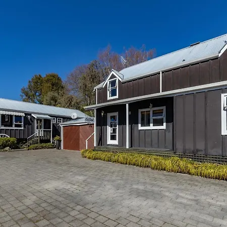 Sportsmans Lodge-2