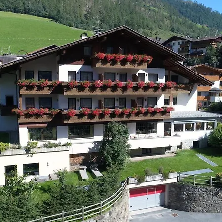 Hotel Am Fels-3