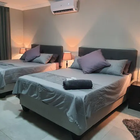 Housemartin Guest House-3