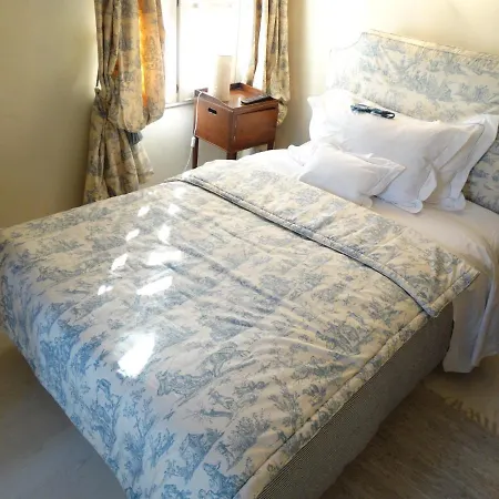 Hurlingham Bed And Breakfast-2