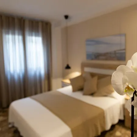 Room Boutique 32-2