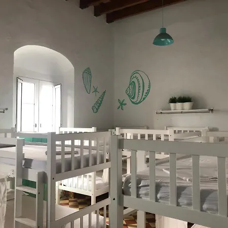 Lion Hostel By Kitesurf Tarifa-2