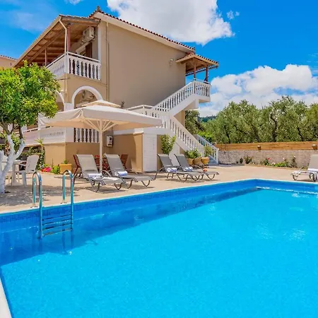Costas Studios - 450M From Argassi Center, By Zantewize-2